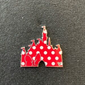 Disney Minnie Hidden Mickey Castle Pin